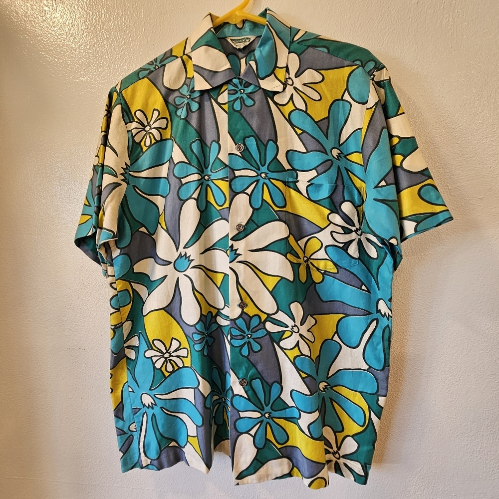 Vtg Hawaiian Shirt MILDRED'S OF HAWAII Bold Floral Torquoise Yellow Men's M